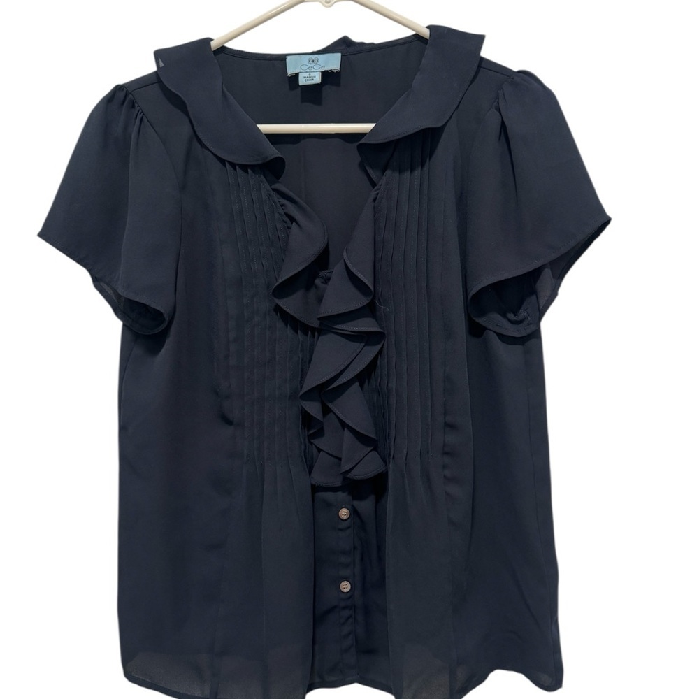 Cece’s Women’s Navy Ruffled Blouse size Small